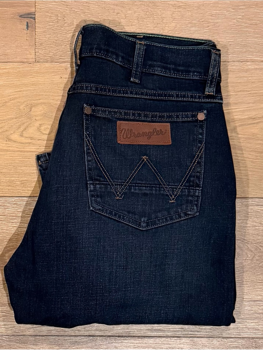 WRANGLER RETRO Men’s Slim Straight Jeans in Dark Indigo Size 32x32